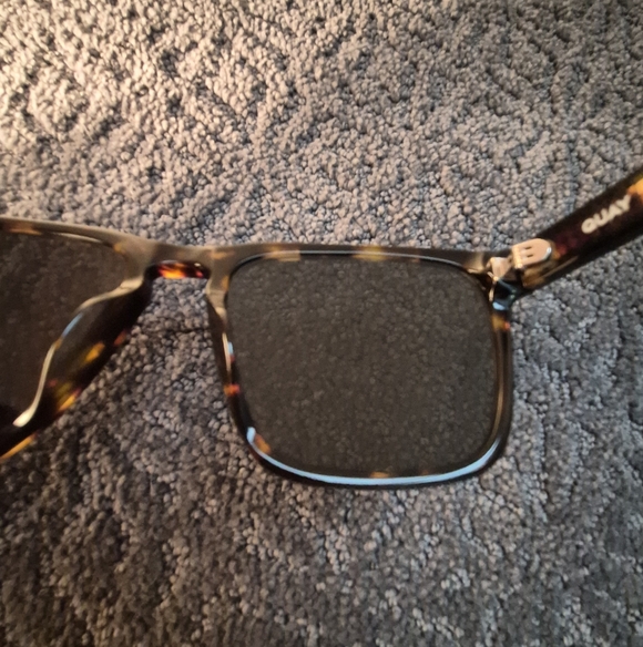 Quay Unplugged Unisex Sunglasses Square Tortoiseshell main image 9